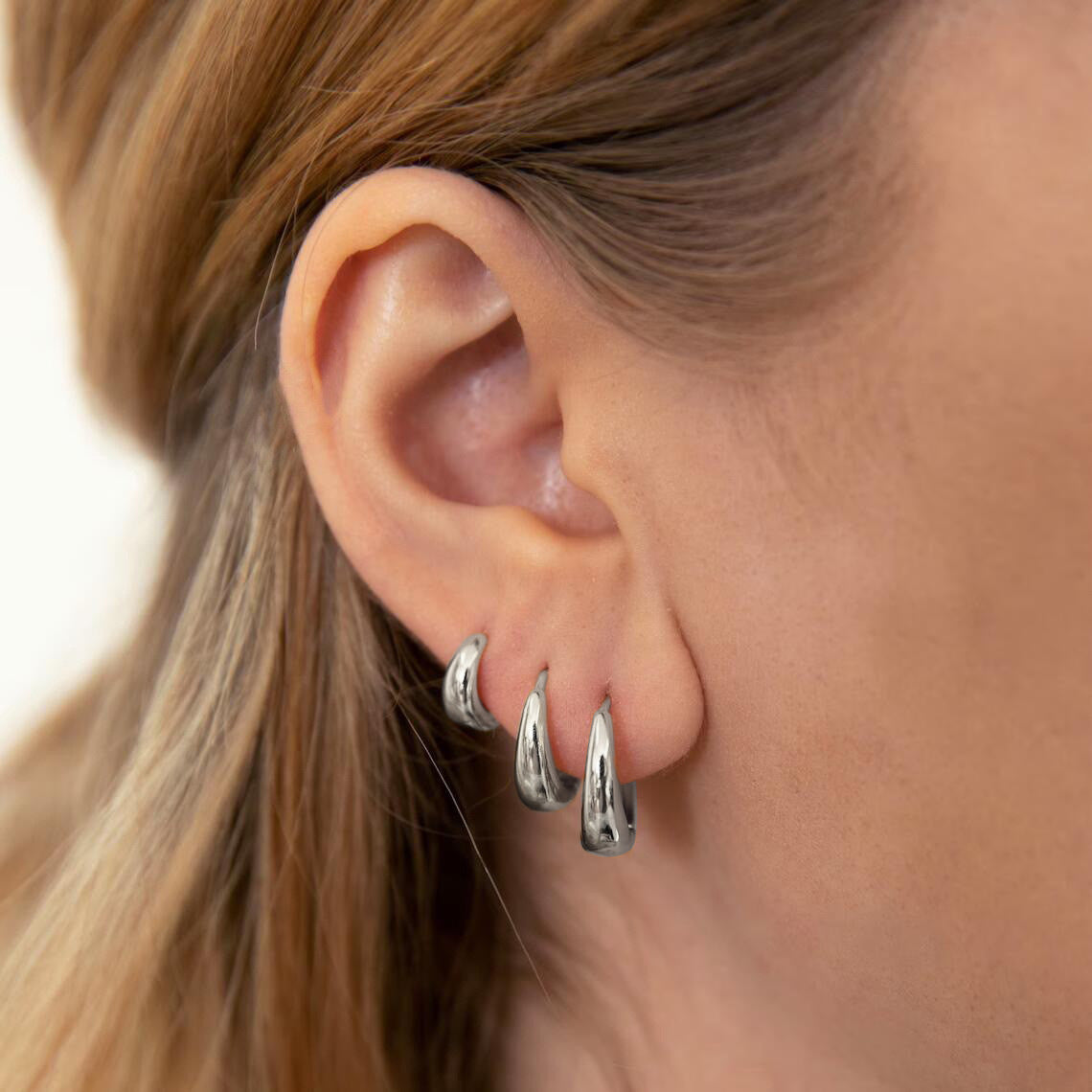 Wholesale Simple Large Earrings, High-end Niche European and American Style Metal Earrings